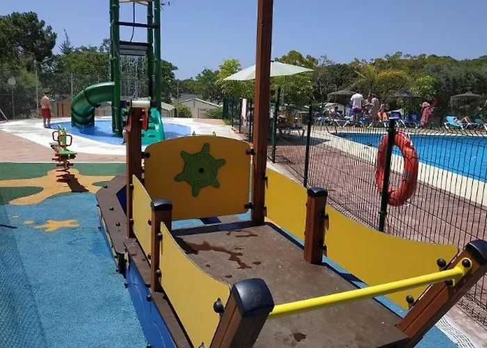 אתר קמפינג Accueillante Avec Terrasse - Api-1-52-1898 *
